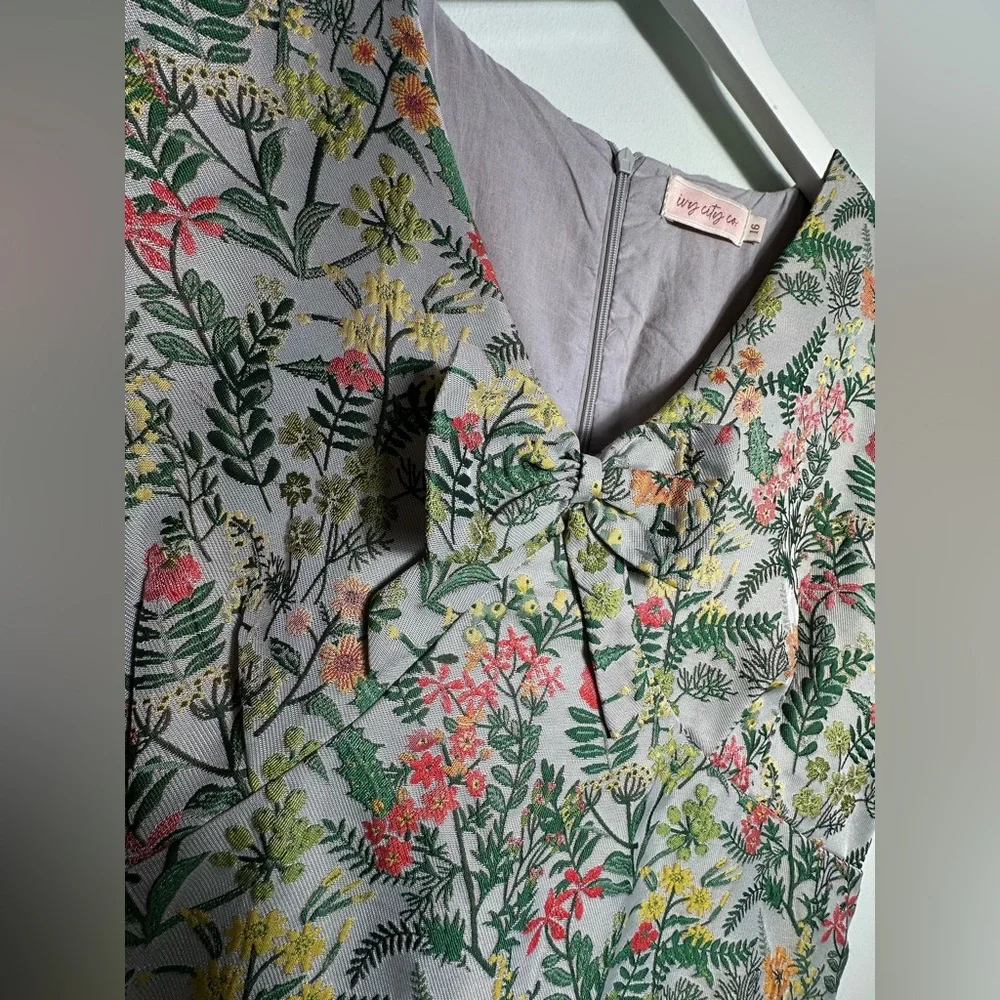 NEW Ivy City Co Avalon Floral Brocade Midii Puff Sleeve Bow Dress Sz 16 - Picture 10 of 17